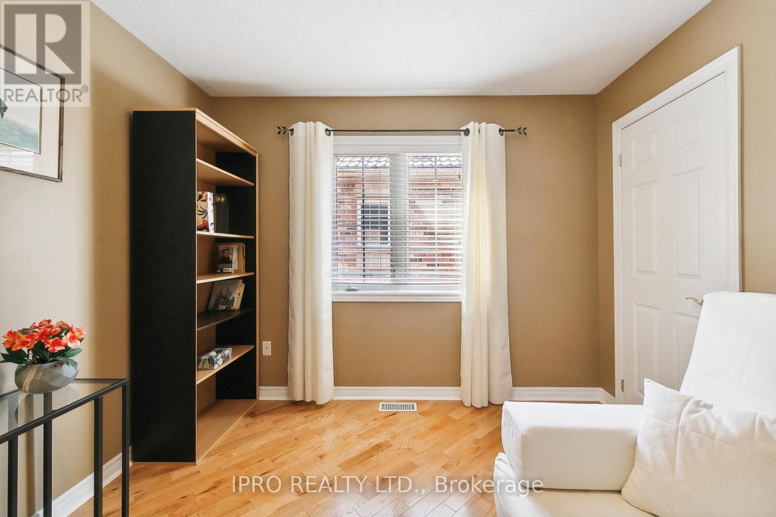 6829 Golden Hills Way, Mississauga, Ontario  L5W 1P3 - Photo 28 - W11993242