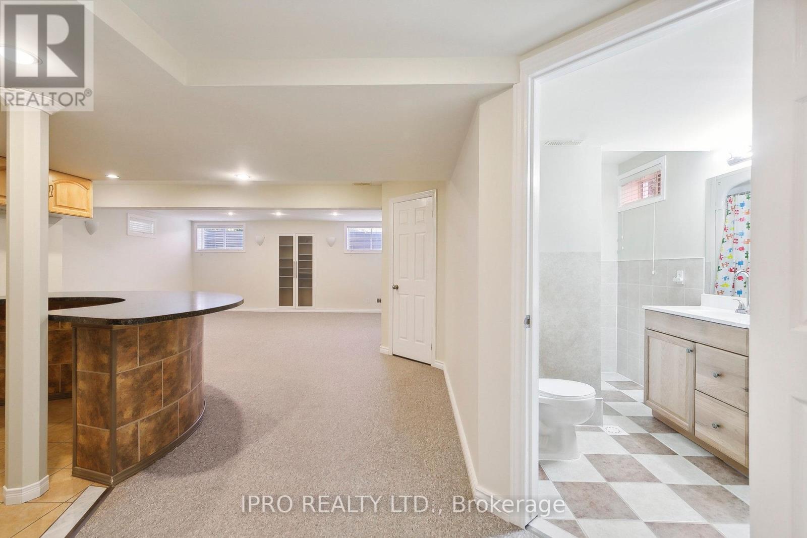 6829 Golden Hills Way, Mississauga, Ontario  L5W 1P3 - Photo 41 - W11993242
