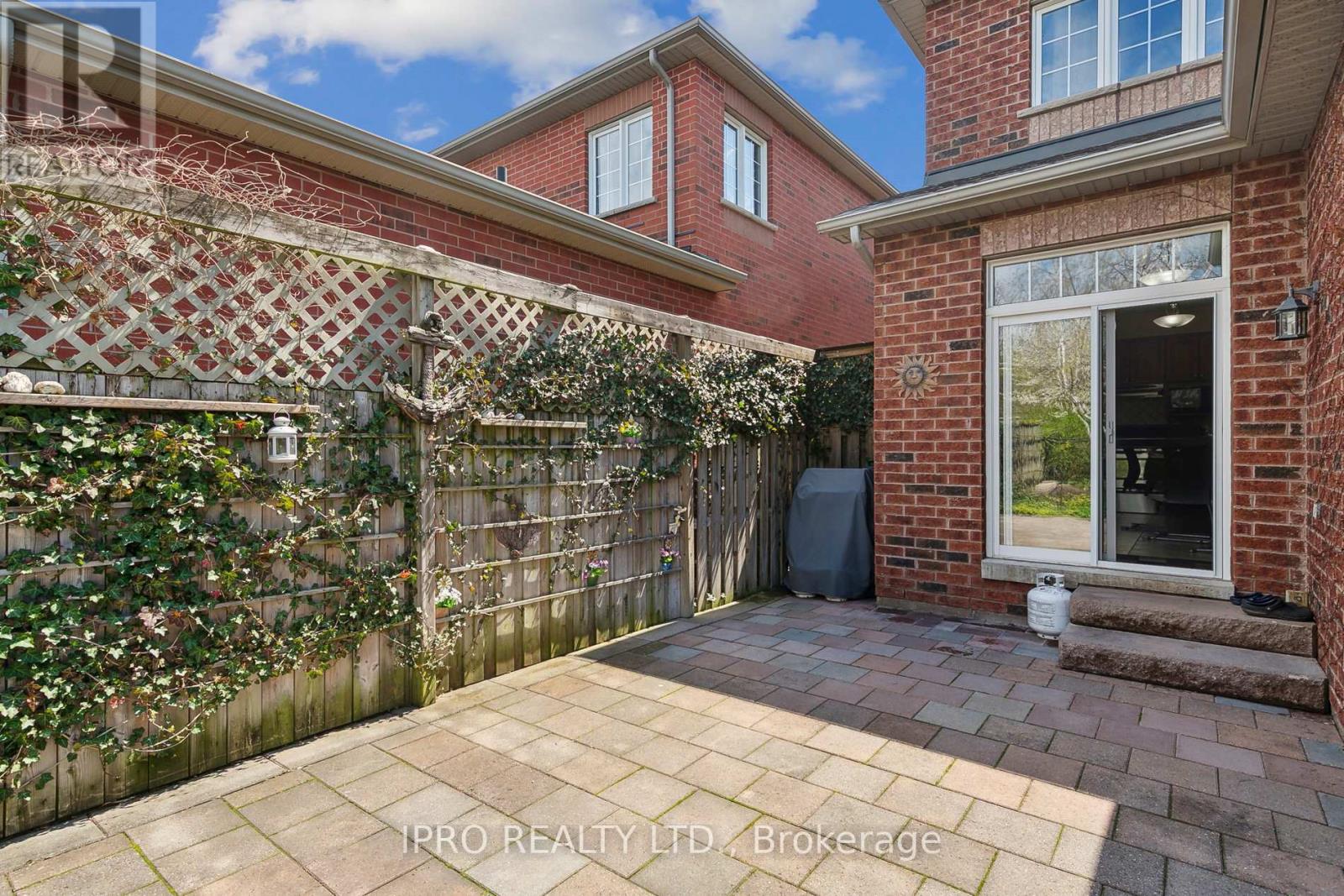 6829 Golden Hills Way, Mississauga, Ontario  L5W 1P3 - Photo 45 - W11993242