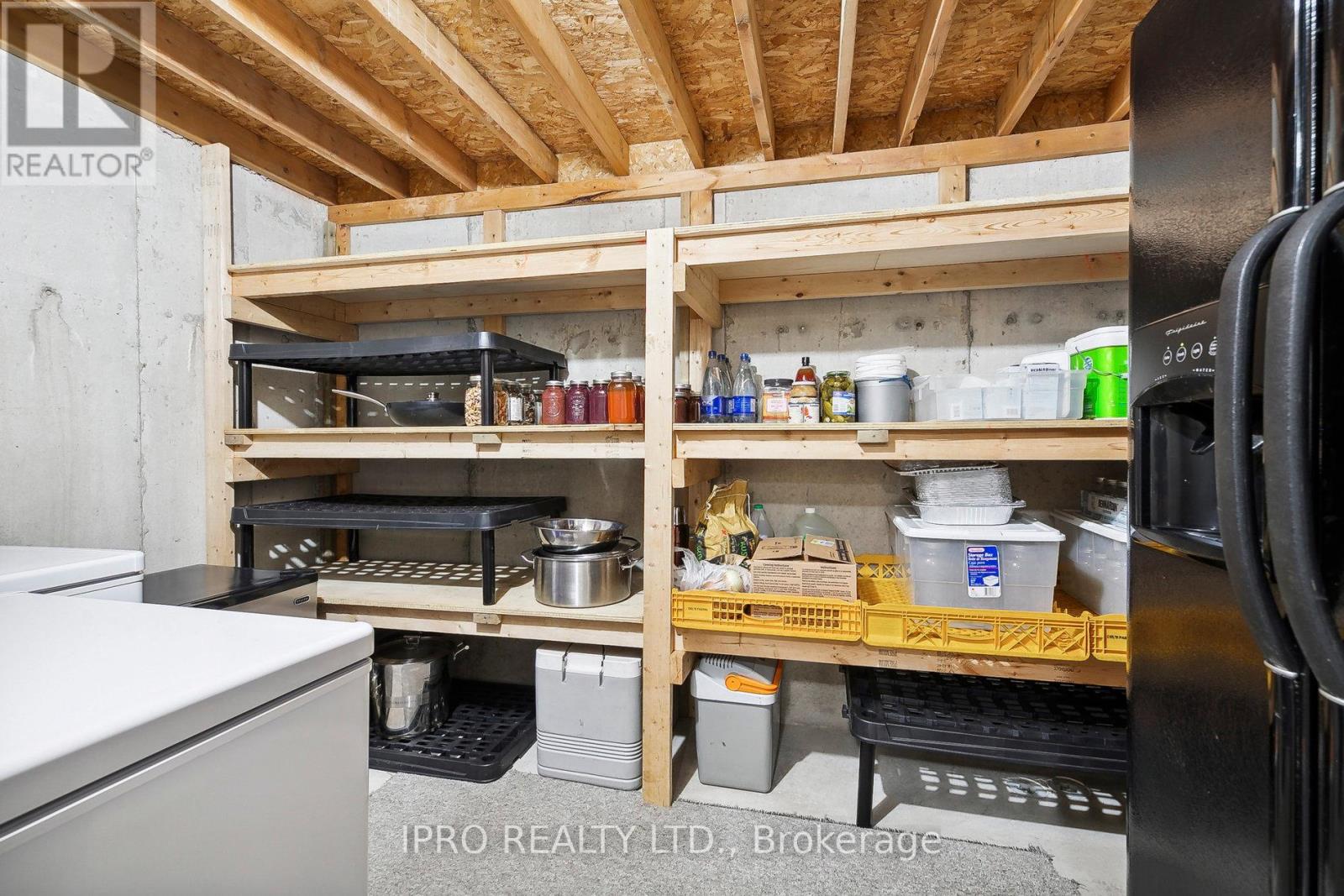 6829 Golden Hills Way, Mississauga, Ontario  L5W 1P3 - Photo 49 - W11993242