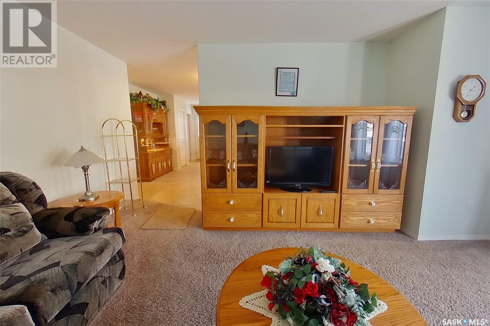 916 103rd Avenue, Tisdale, Saskatchewan  S0E 1T0 - Photo 6 - SK996745