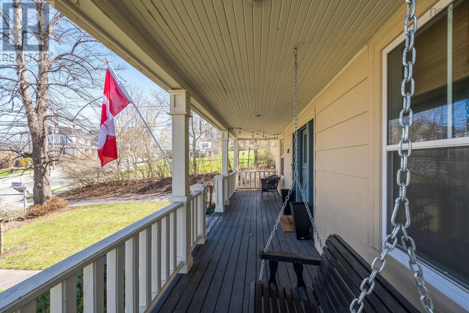 542 King Street, Windsor, Nova Scotia  B0N 2T0 - Photo 3 - 202503810