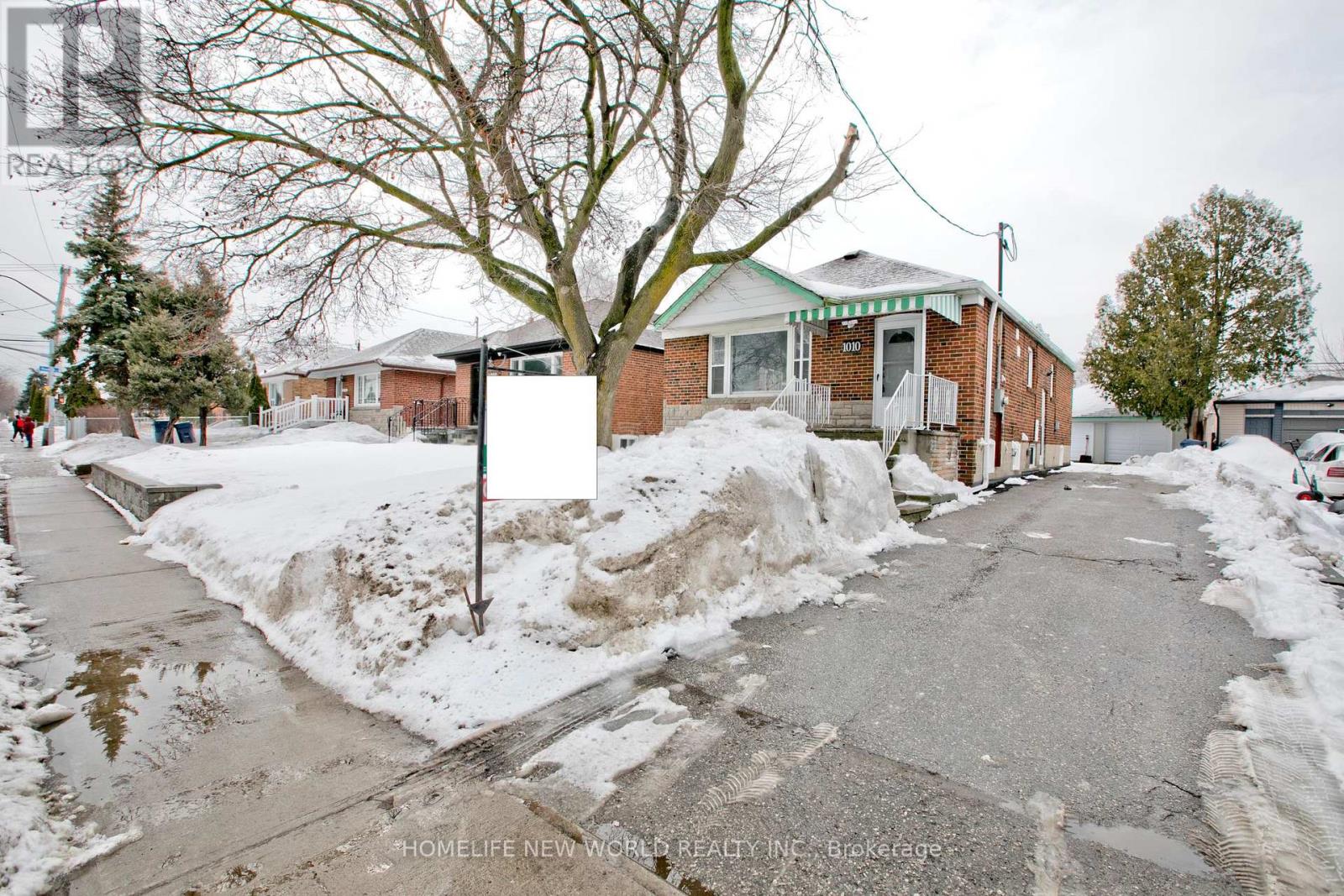 Property at 1010 KENNEDY ROAD image 2