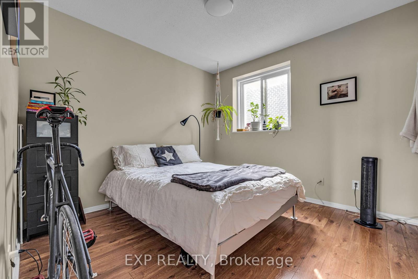 358 Winston Avenue, Ottawa, Ontario  K2A 1Y5 - Photo 13 - X11993253