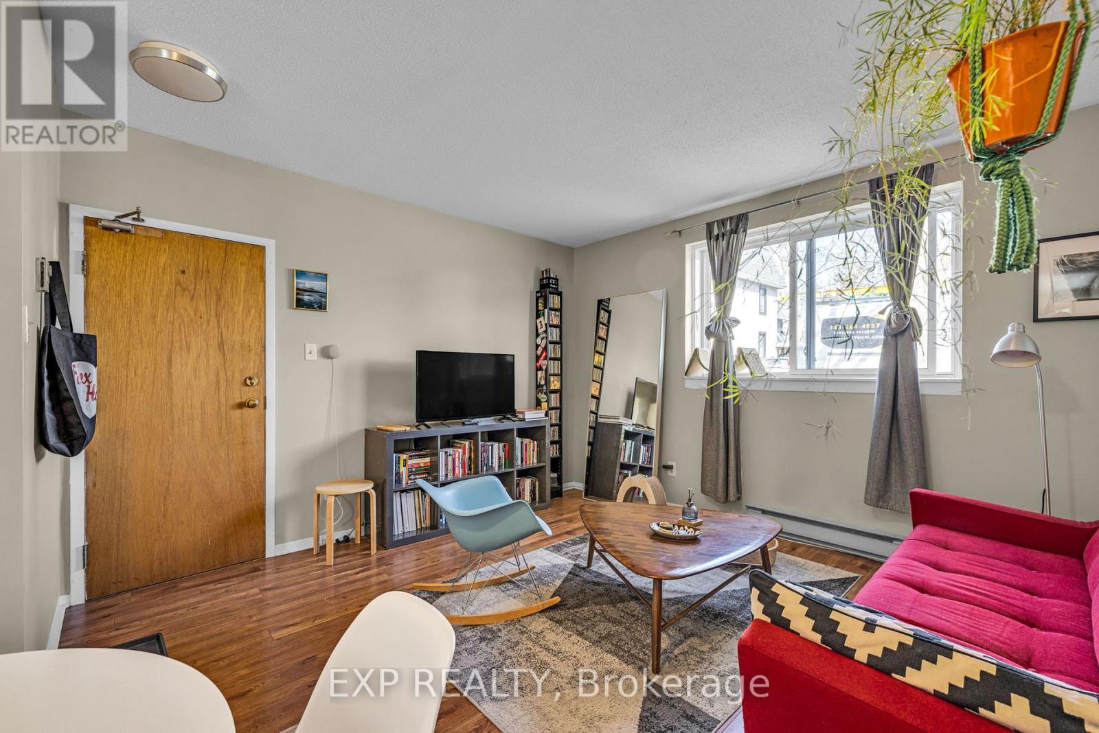 358 Winston Avenue, Ottawa, Ontario  K2A 1Y5 - Photo 6 - X11993253