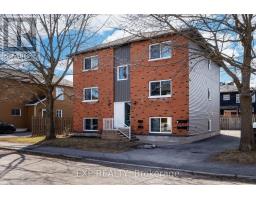 358 WINSTON AVENUE, Ottawa, Ontario