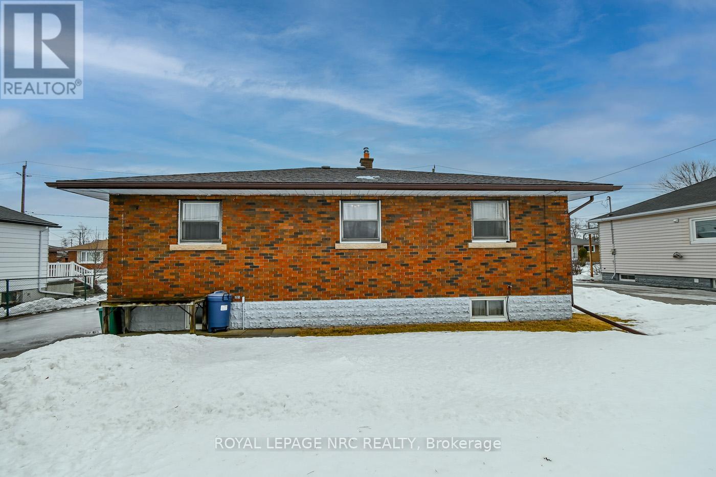 664 David Street, Welland, Ontario  L3B 2B9 - Photo 2 - X11993252