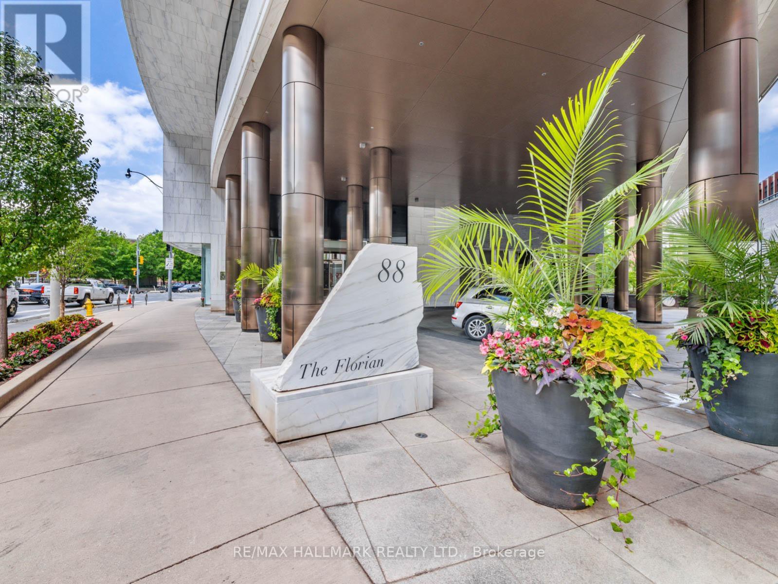 Property at 308 - 88 DAVENPORT ROAD image 1
