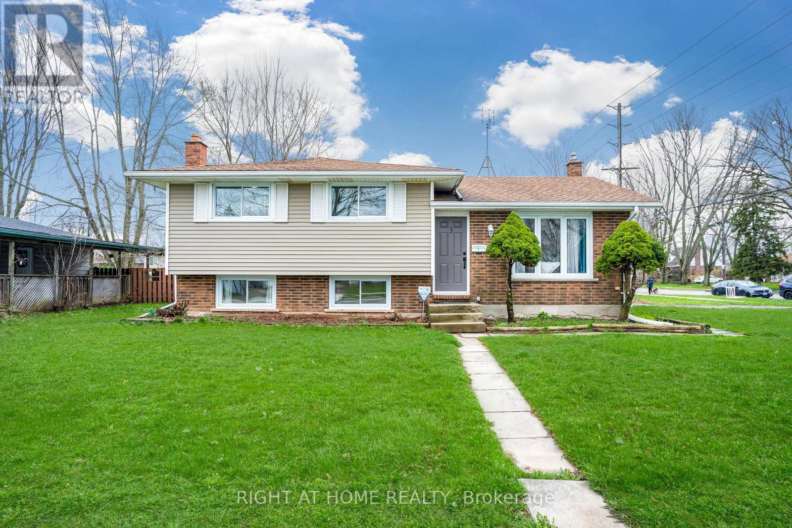 3 NORTHGATE DRIVE, Welland, Ontario