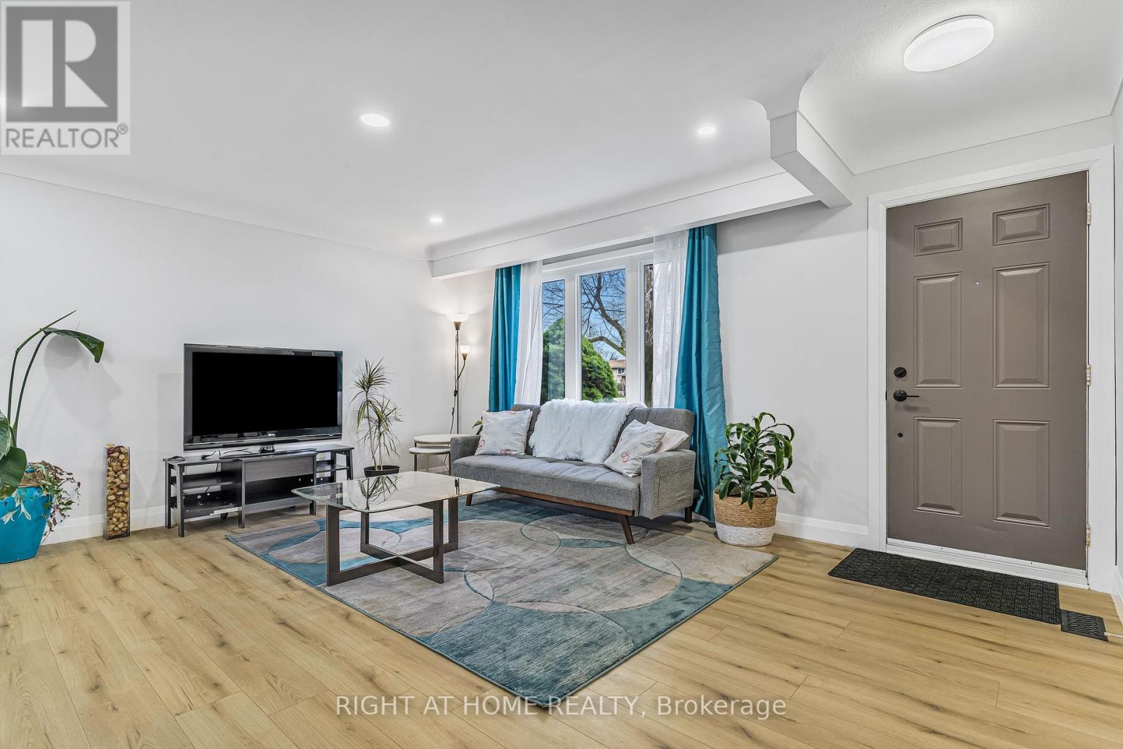 Property at 3 NORTHGATE DRIVE image 4