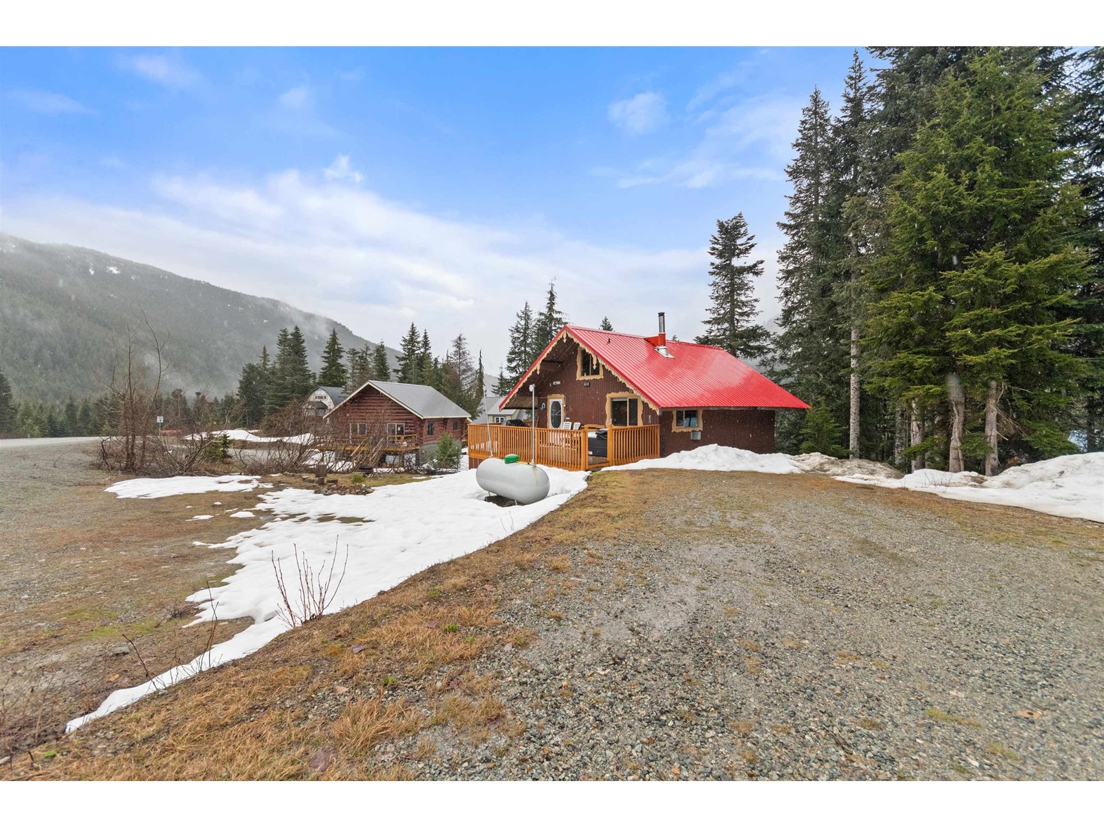 20805 Mt Downing Road, Mission, British Columbia  V0M 1A1 - Photo 1 - R2971672