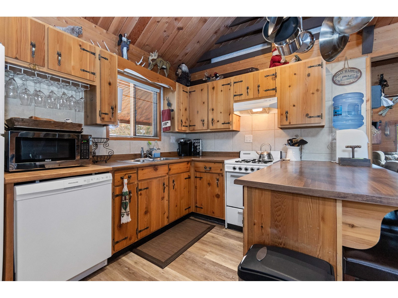 20805 Mt Downing Road, Mission, British Columbia  V0M 1A1 - Photo 8 - R2971672