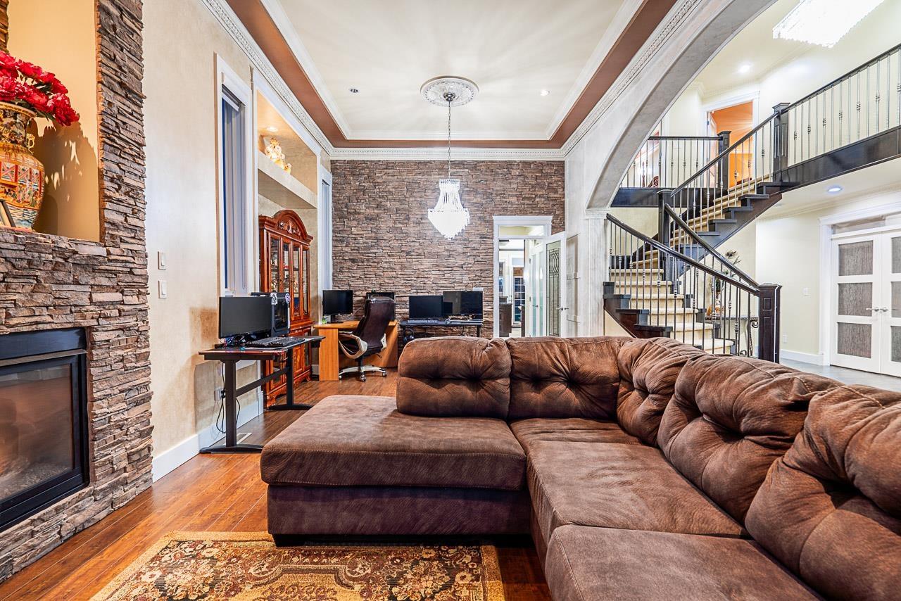 Property at 7333 148 STREET image 3