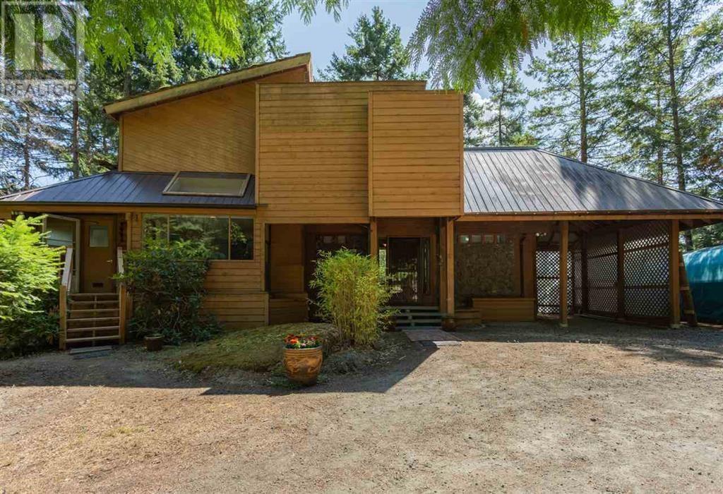 442 Mariners Way, Mayne Island, British Columbia  V0N 2J2 - Photo 1 - R2971242