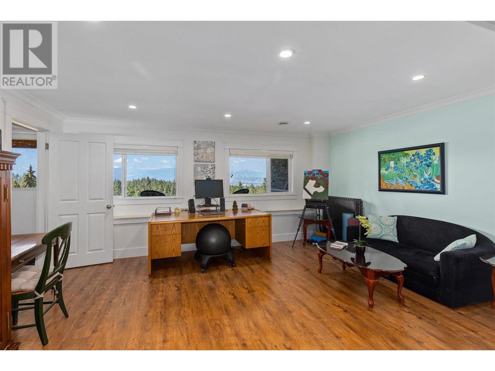 Property at 3668 Luxmoore Road image 5