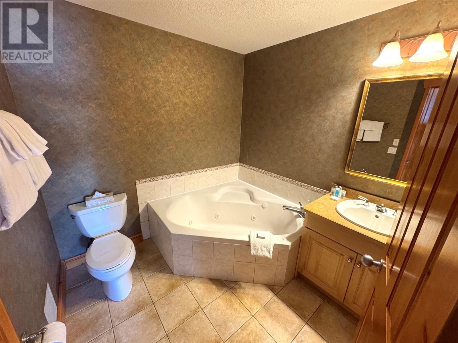 5350 Highline Drive Drive Unit# 2116, Fernie, British Columbia  V0B 1M6 - Photo 14 - 10336521