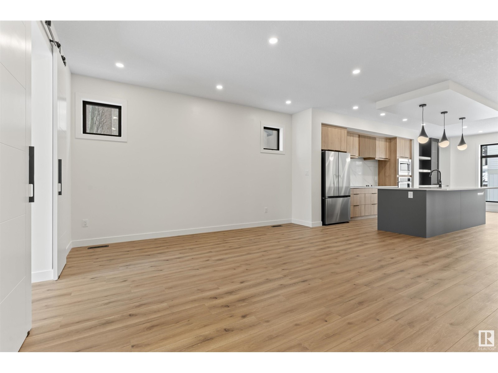 Property at 10603 81 ST NW image 4