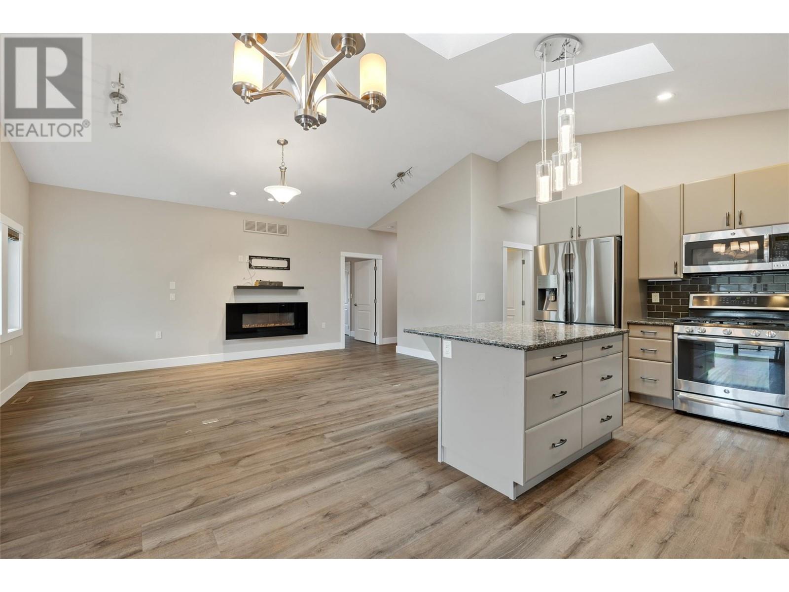Property at 613 Nighthawk Avenue image 3