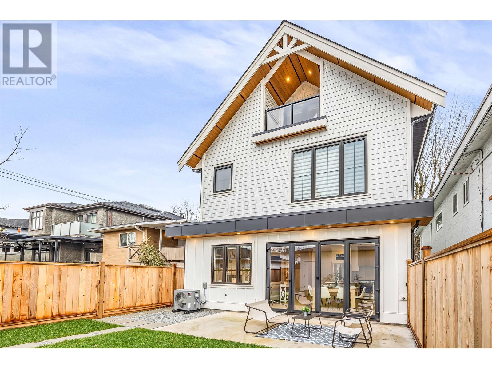 Listing Picture 25 of 28 : 848 E 38TH AVENUE, Vancouver / 溫哥華 - 魯藝地產 Yvonne Lu Group - MLS Medallion Club Member