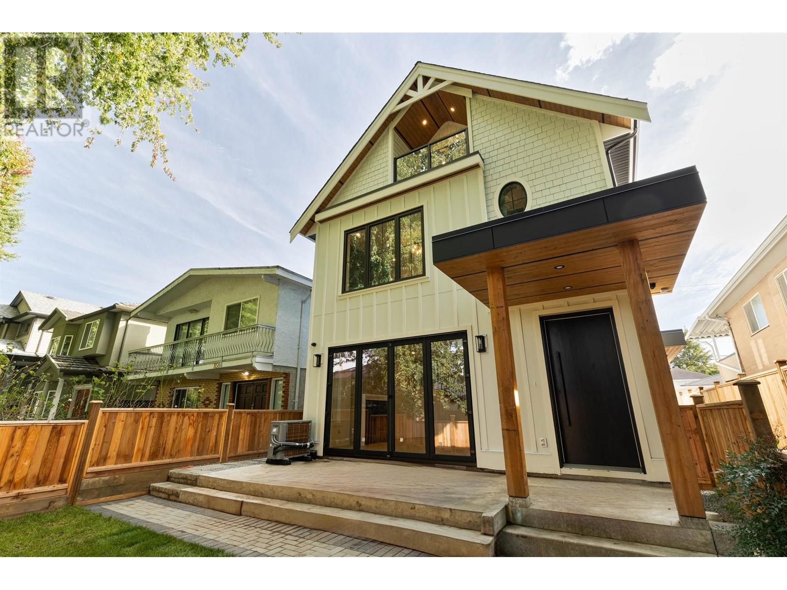 Listing Picture 28 of 28 : 848 E 38TH AVENUE, Vancouver / 溫哥華 - 魯藝地產 Yvonne Lu Group - MLS Medallion Club Member