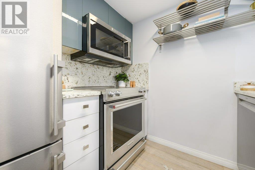 Listing Picture 12 of 37 : 1107 822 HOMER STREET, Vancouver / 溫哥華 - 魯藝地產 Yvonne Lu Group - MLS Medallion Club Member