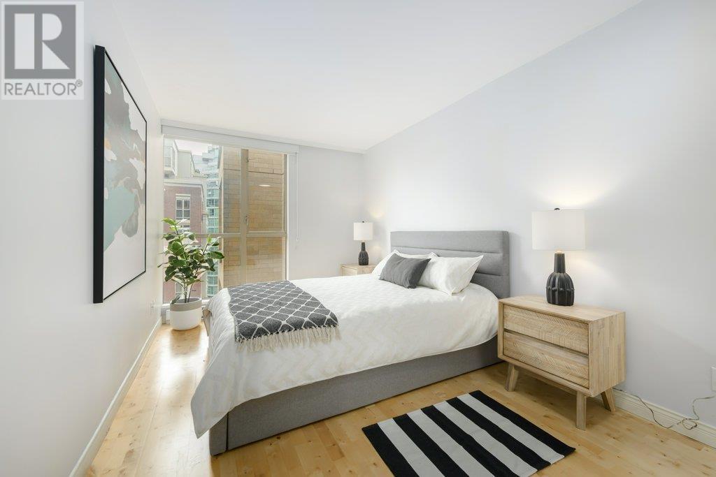 Listing Picture 17 of 37 : 1107 822 HOMER STREET, Vancouver / 溫哥華 - 魯藝地產 Yvonne Lu Group - MLS Medallion Club Member