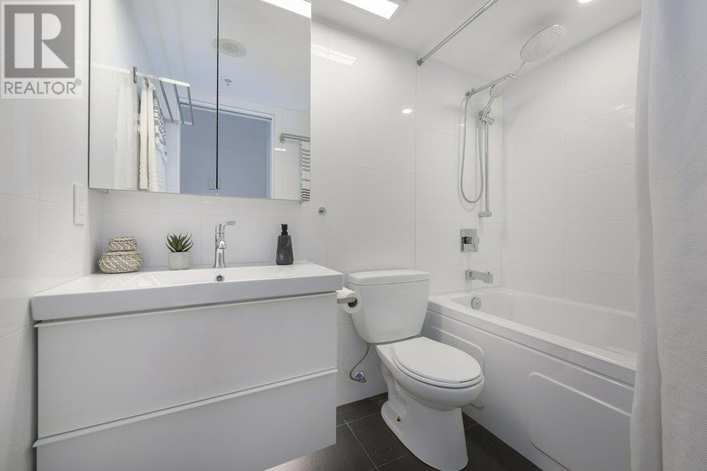 Listing Picture 18 of 37 : 1107 822 HOMER STREET, Vancouver / 溫哥華 - 魯藝地產 Yvonne Lu Group - MLS Medallion Club Member