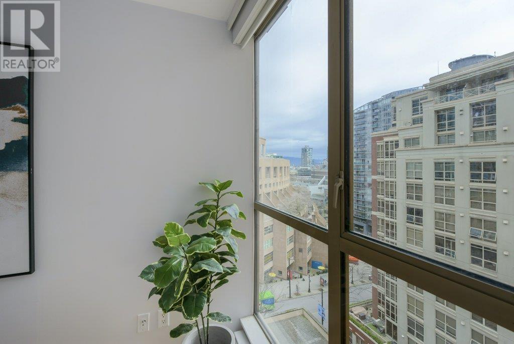 Listing Picture 6 of 37 : 1107 822 HOMER STREET, Vancouver / 溫哥華 - 魯藝地產 Yvonne Lu Group - MLS Medallion Club Member