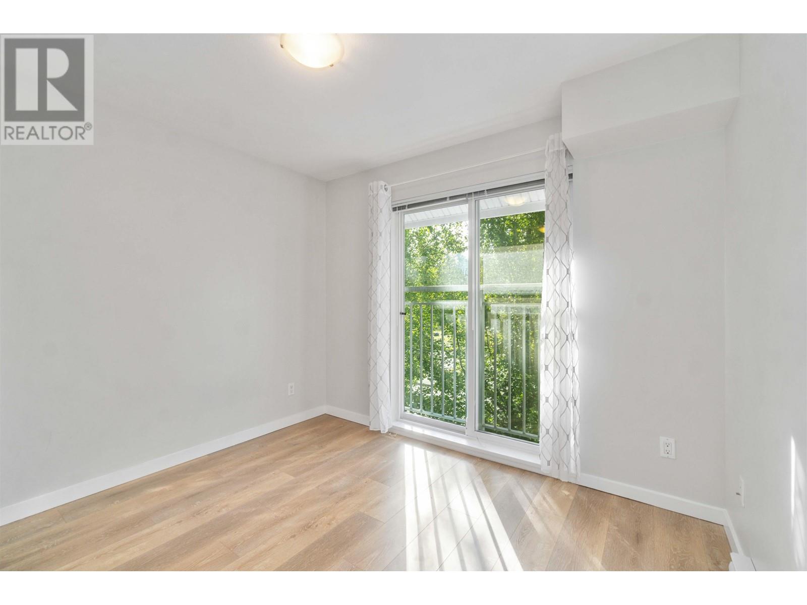 Listing Picture 22 of 27 : 41 6965 HASTINGS STREET, Burnaby / 本拿比 - 魯藝地產 Yvonne Lu Group - MLS Medallion Club Member