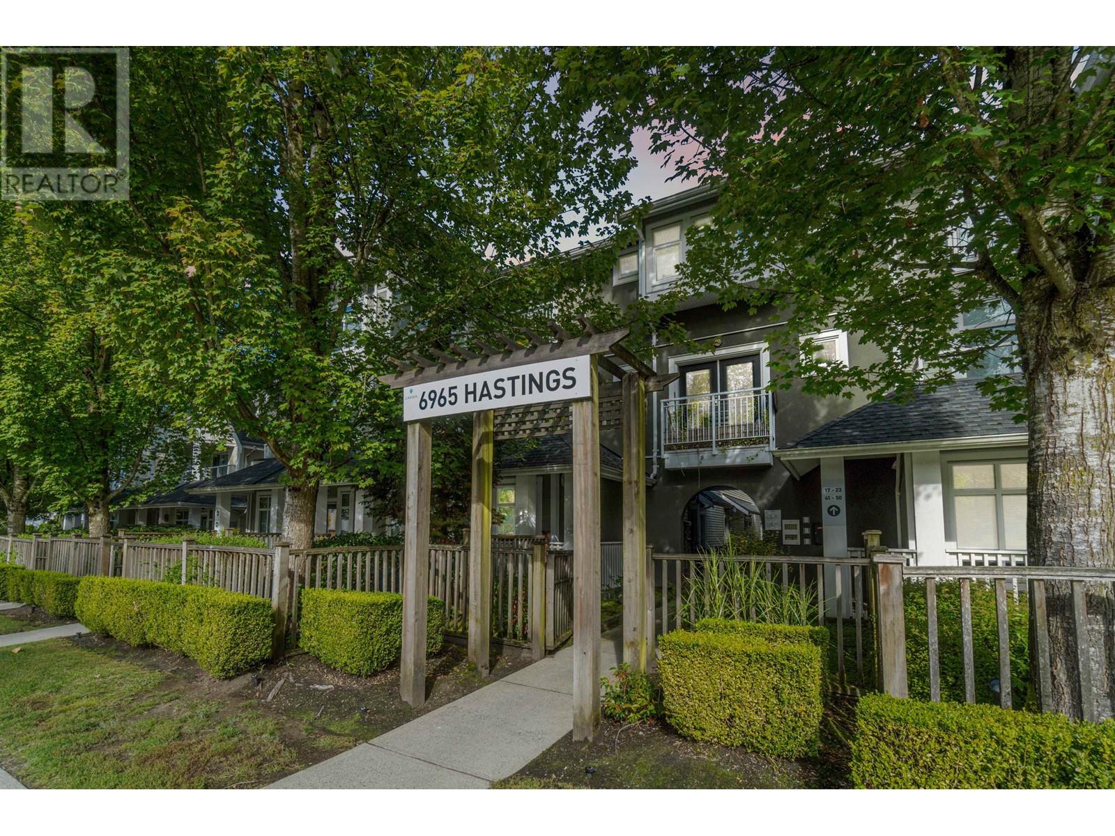 Listing Picture 3 of 27 : 41 6965 HASTINGS STREET, Burnaby / 本拿比 - 魯藝地產 Yvonne Lu Group - MLS Medallion Club Member