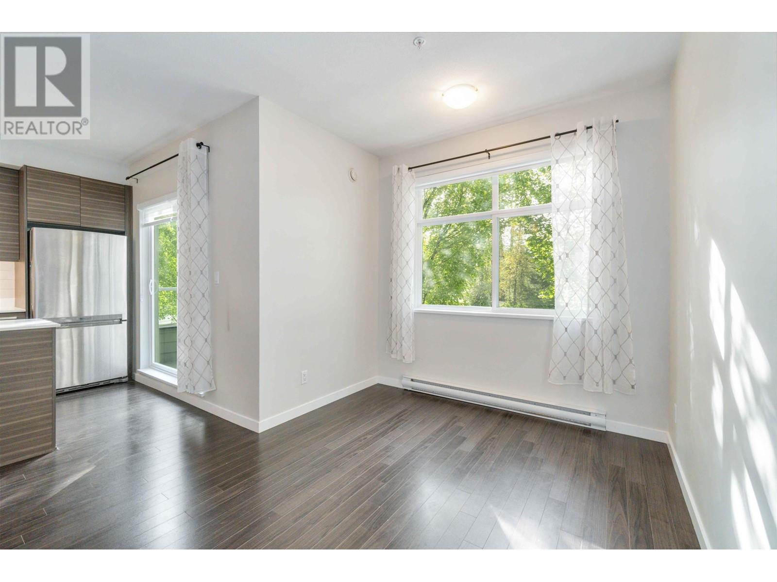 Listing Picture 9 of 27 : 41 6965 HASTINGS STREET, Burnaby / 本拿比 - 魯藝地產 Yvonne Lu Group - MLS Medallion Club Member