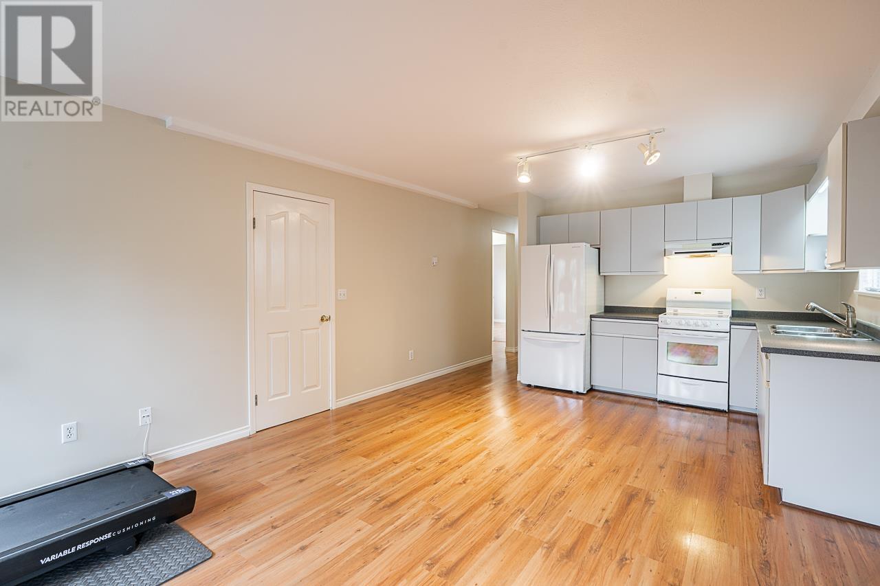 6075 Burns Street, Burnaby, British Columbia  V5H 1X3 - Photo 30 - R2971714