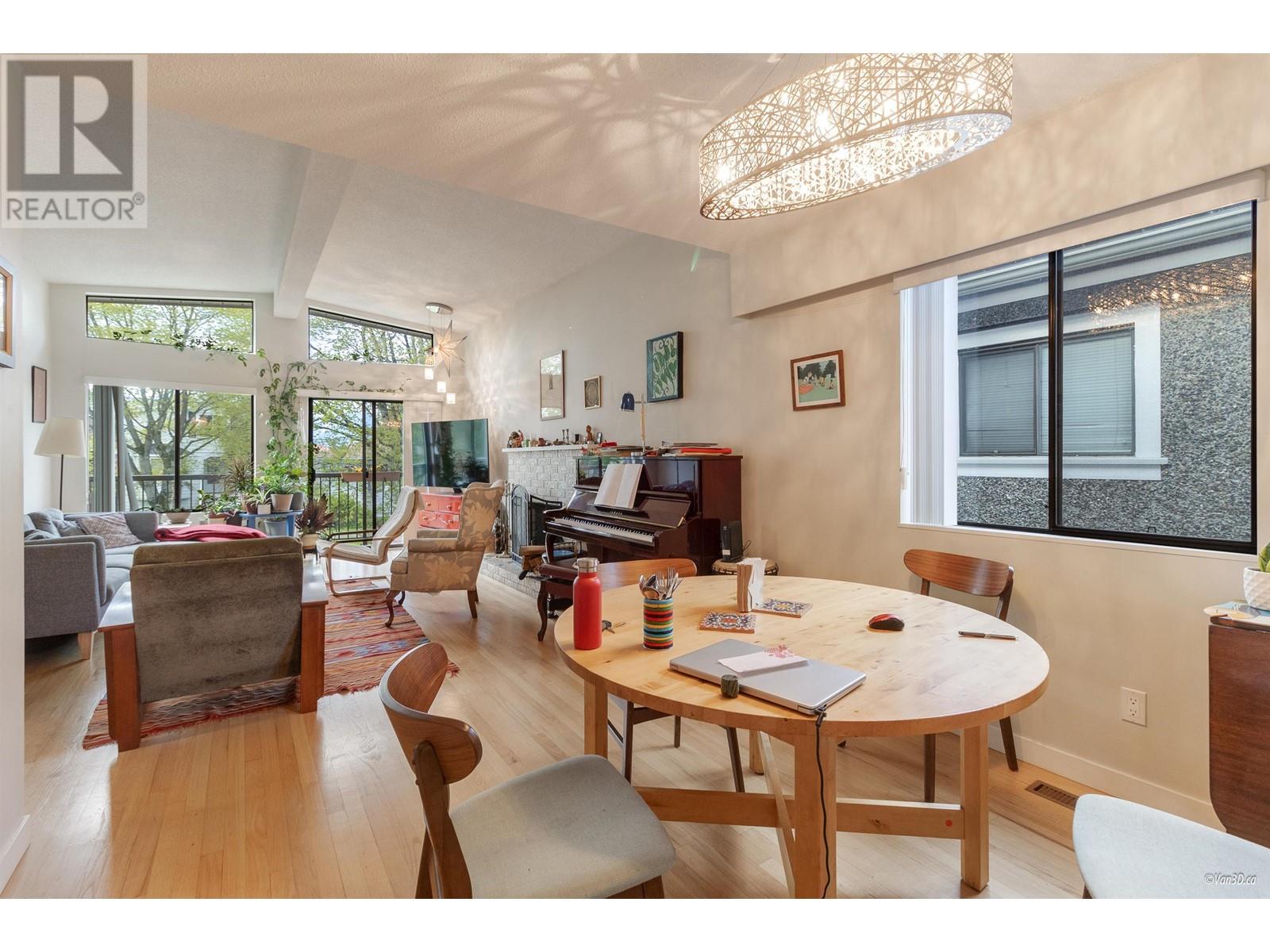 2752 Grant Street, Vancouver, British Columbia  V5K 3H2 - Photo 3 - R2971722