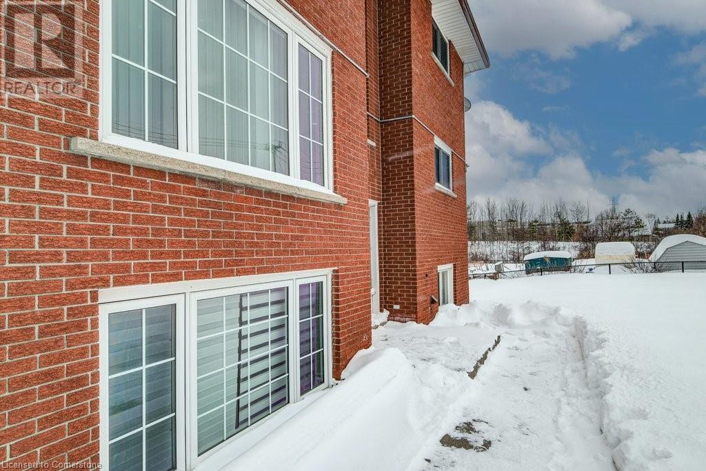 103 Vicmount Drive, Kitchener, Ontario  N2M 2A2 - Photo 8 - 40699346