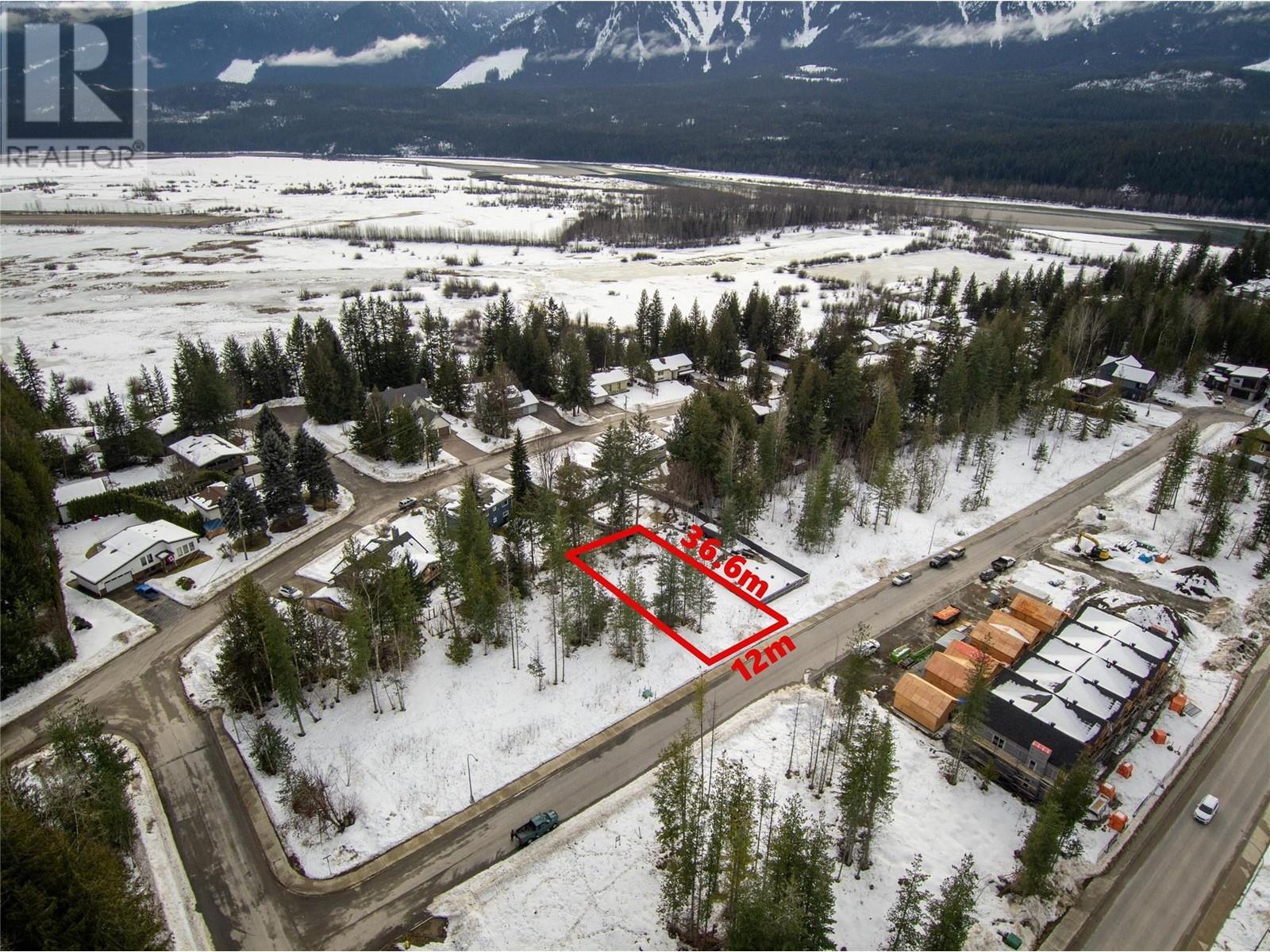 1037 Williams Gate Lane, Revelstoke, British Columbia  V0E 2S1 - Photo 3 - 10336907