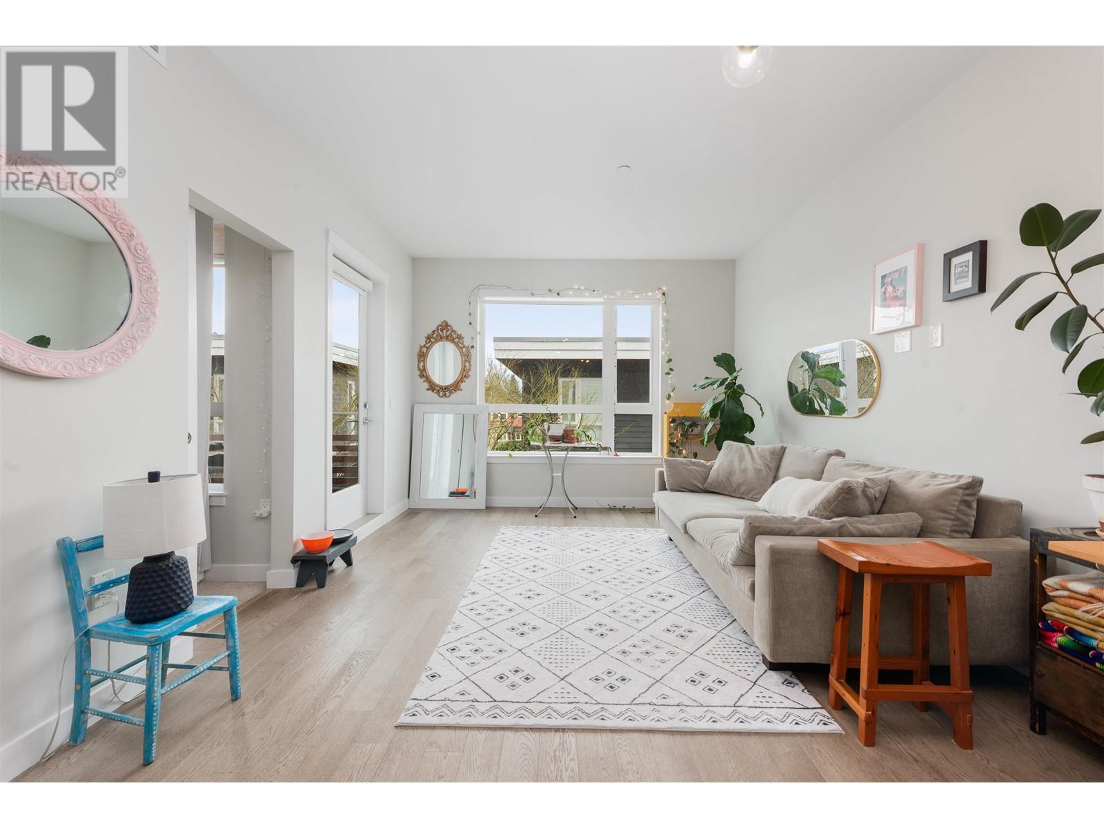 Listing Picture 3 of 14 : 202 4080 YUKON STREET, Vancouver / 溫哥華 - 魯藝地產 Yvonne Lu Group - MLS Medallion Club Member