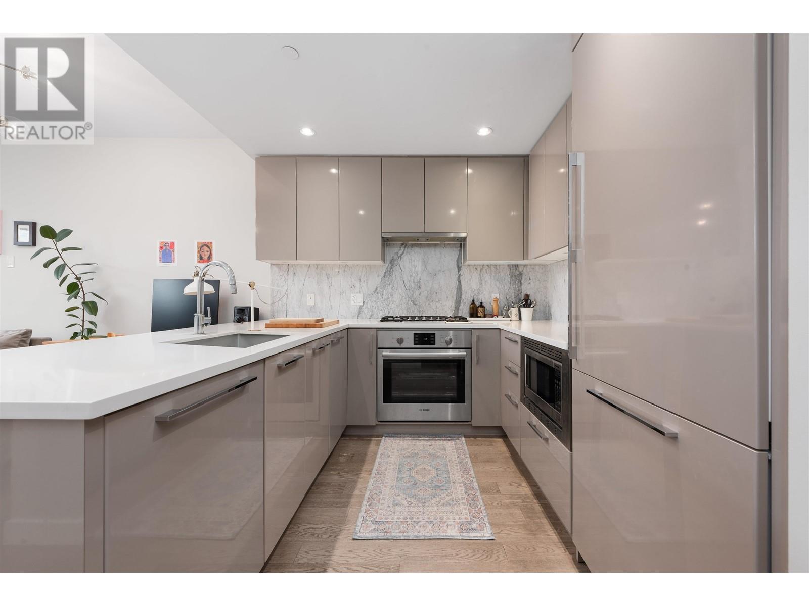 Listing Picture 2 of 14 : 202 4080 YUKON STREET, Vancouver / 溫哥華 - 魯藝地產 Yvonne Lu Group - MLS Medallion Club Member