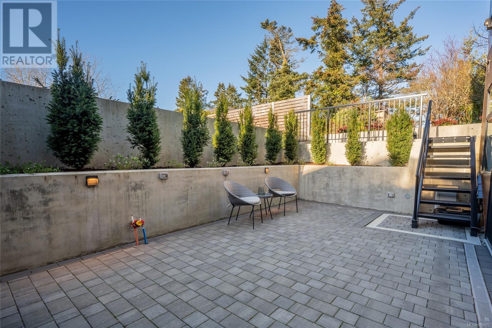 2 9360 Lochside Dr, Sidney, British Columbia  V8L 1N7 - Photo 31 - 989075