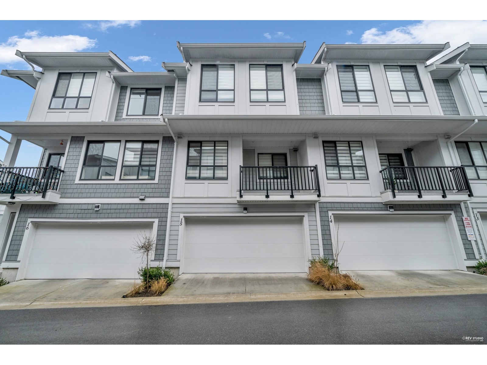 Property at 15 11556 72A AVENUE image 1