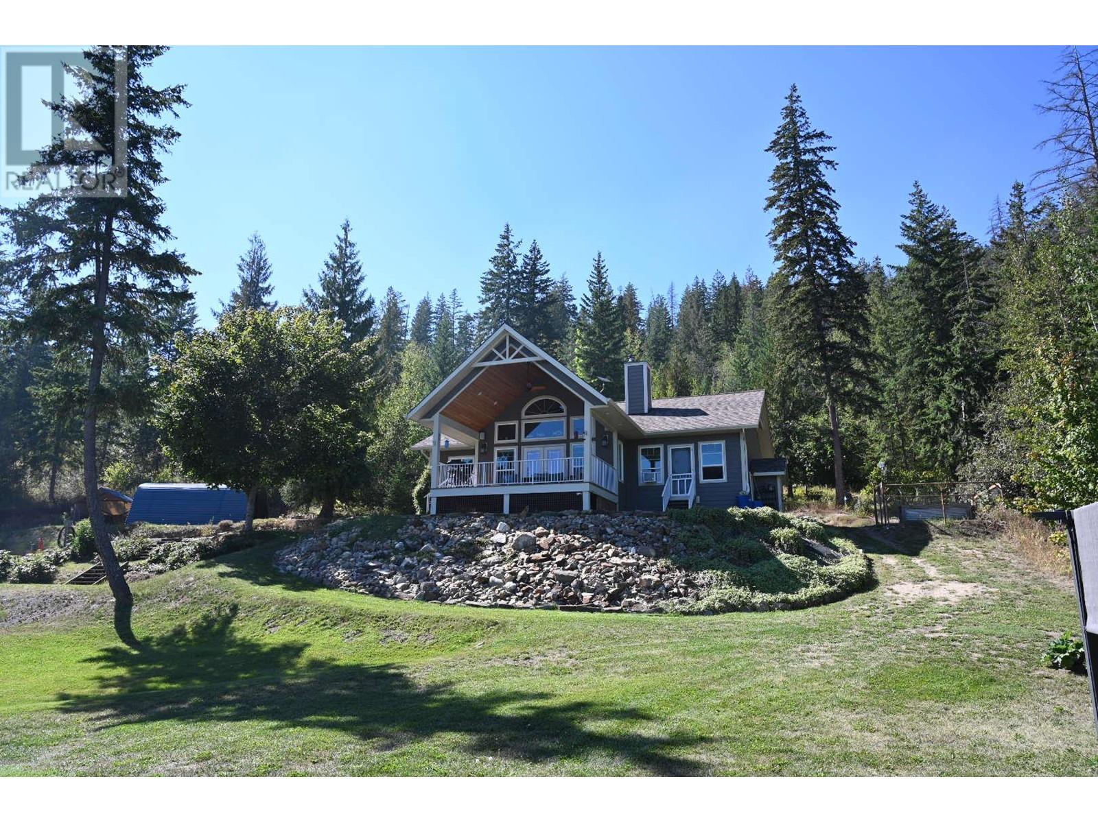 414 Gunter-Ellison Road, Enderby, British Columbia  V4Y 4G2 - Photo 2 - 10336687