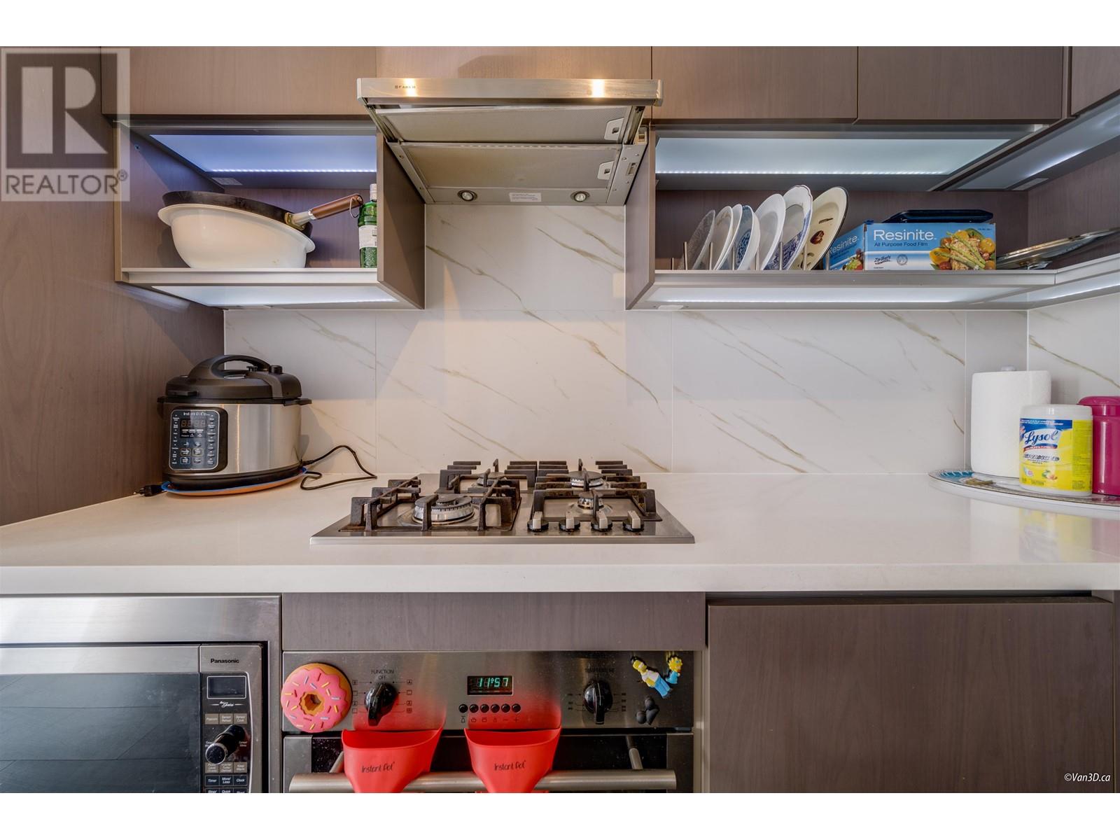 Listing Picture 7 of 25 : 2703 6588 NELSON AVENUE, Burnaby / 本拿比 - 魯藝地產 Yvonne Lu Group - MLS Medallion Club Member