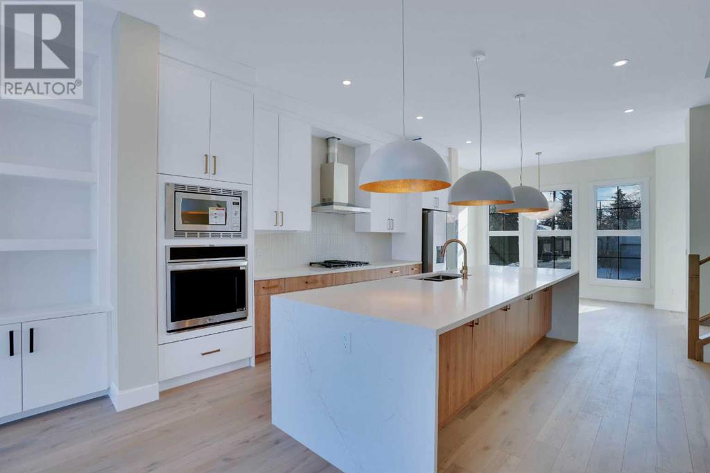 Property at 2112 23 Avenue SW image 3