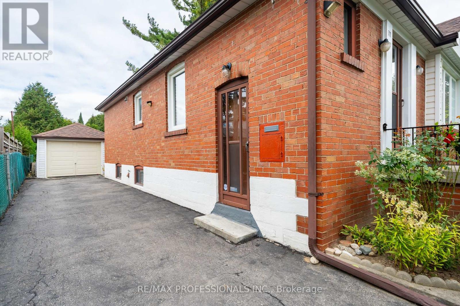 Property at 312 DALESFORD ROAD image 5