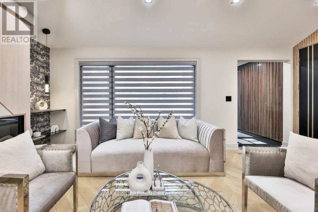 55 West 22nd Street, Hamilton, Ontario  L9C 4N5 - Photo 6 - X11952879