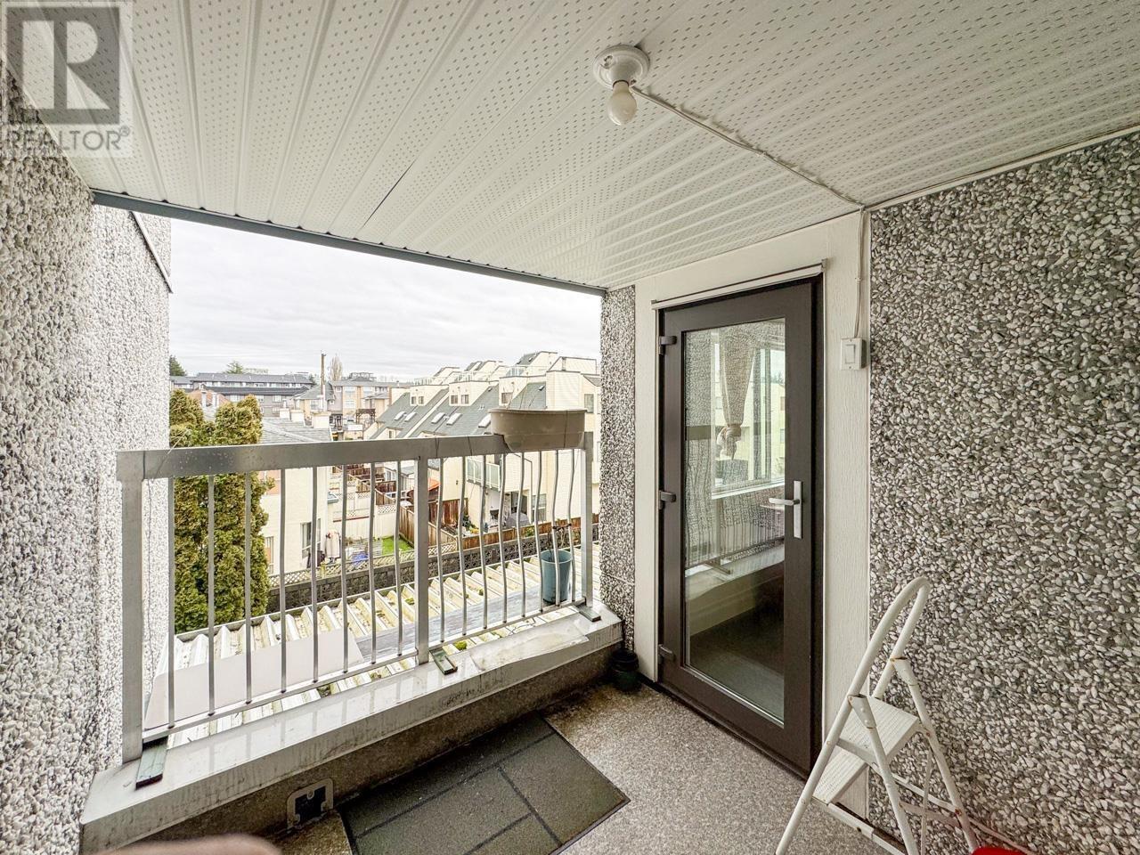 Listing Picture 4 of 4 : 213 6420 BUSWELL STREET, Richmond / 烈治文 - 魯藝地產 Yvonne Lu Group - MLS Medallion Club Member