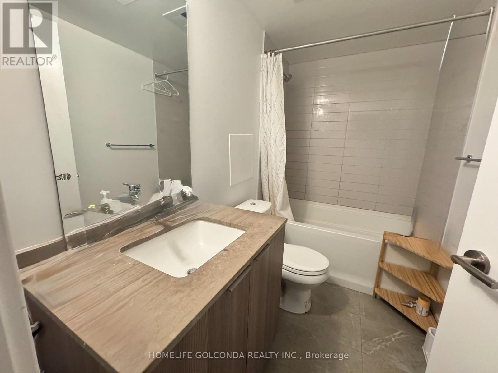 4006 - 11 Wellesley Street W, Toronto (Bay Street Corridor), Ontario  M4Y 1E8 - Photo 13 - C11993722