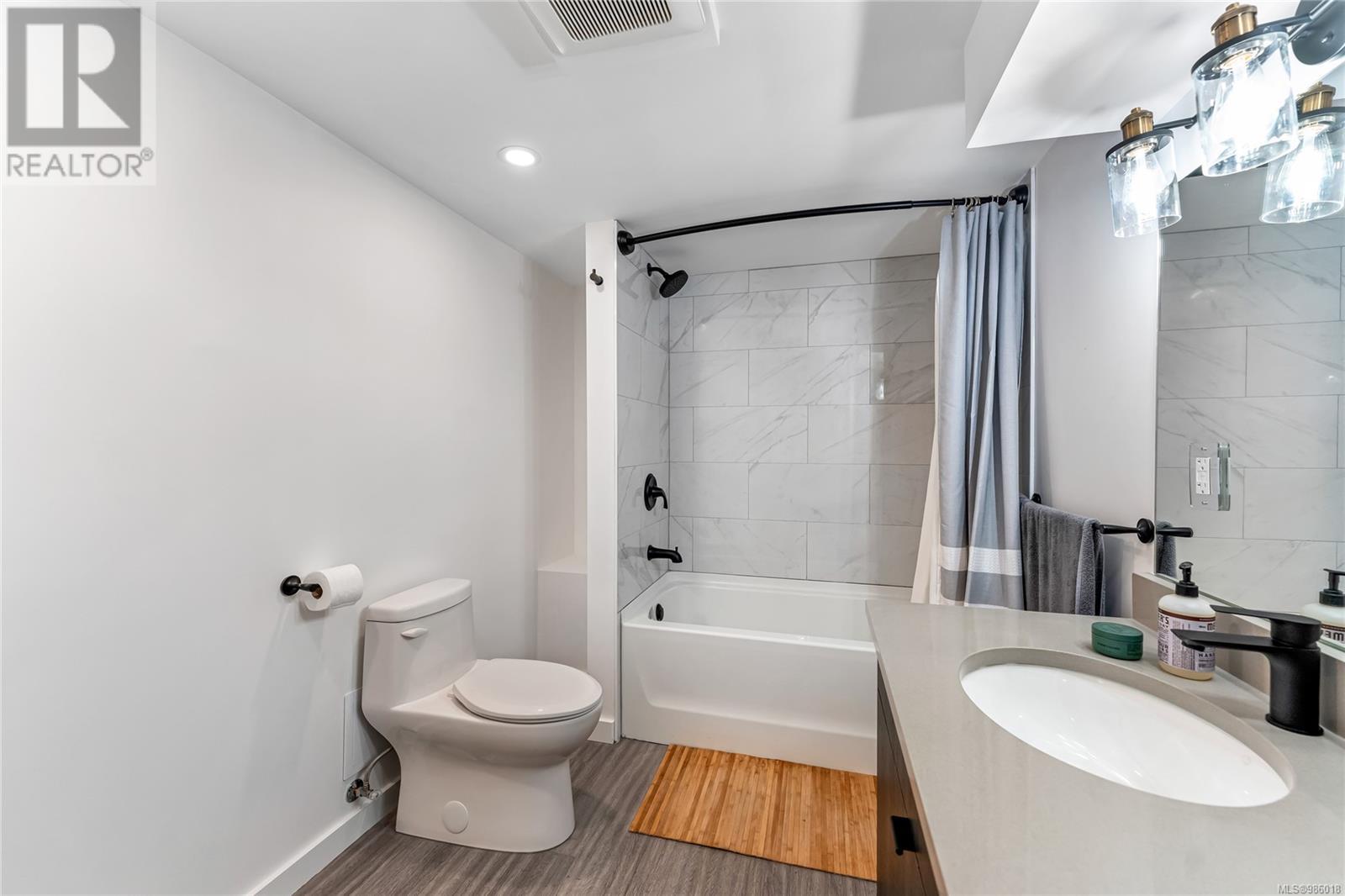 101 562 Yates St, Victoria, British Columbia  V8W 1K8 - Photo 33 - 986018