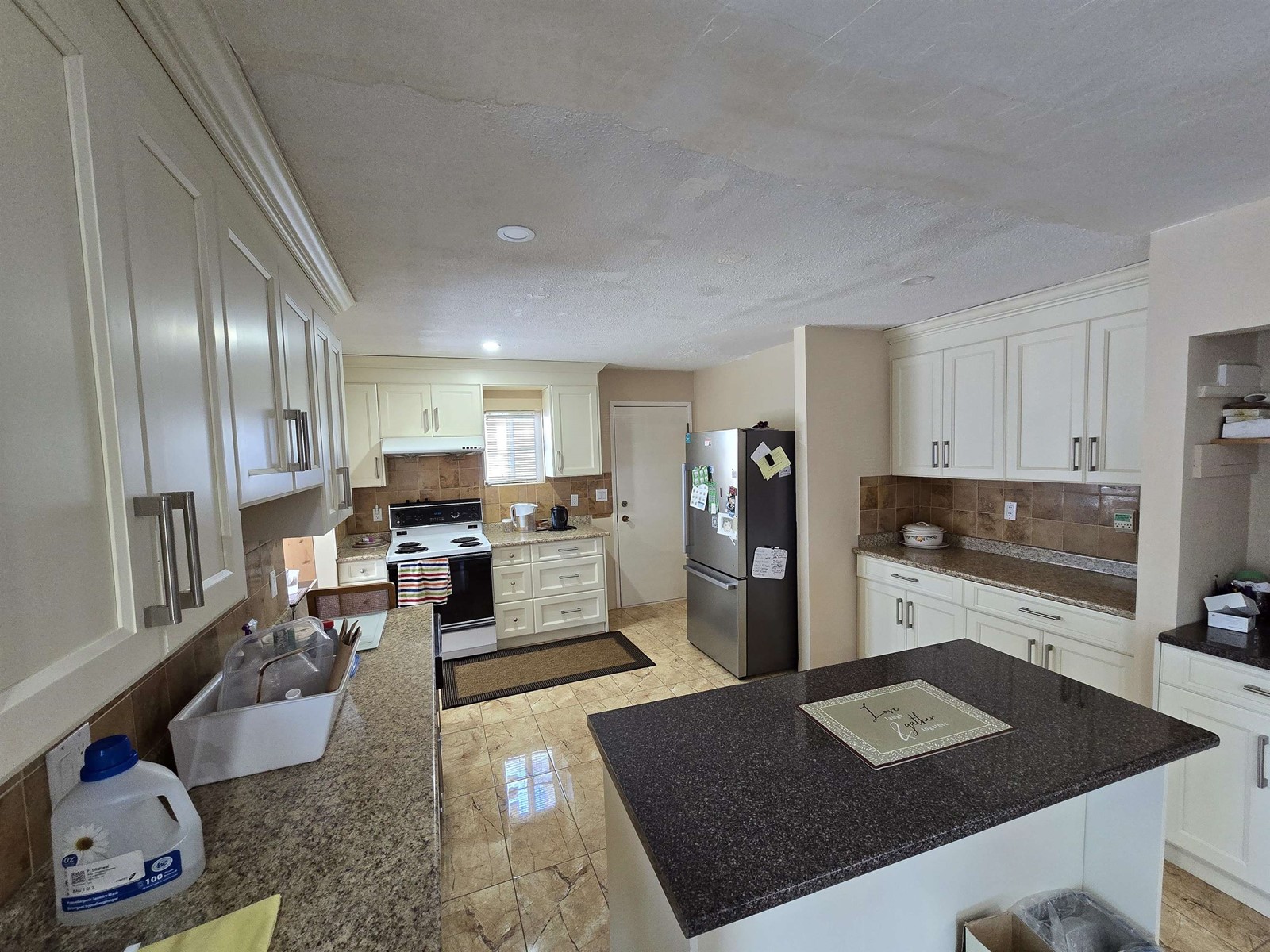 Property at 9400 119 STREET image 5