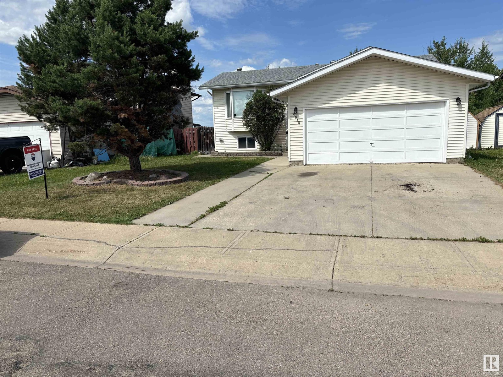 Property at 3910 54 AV image 1