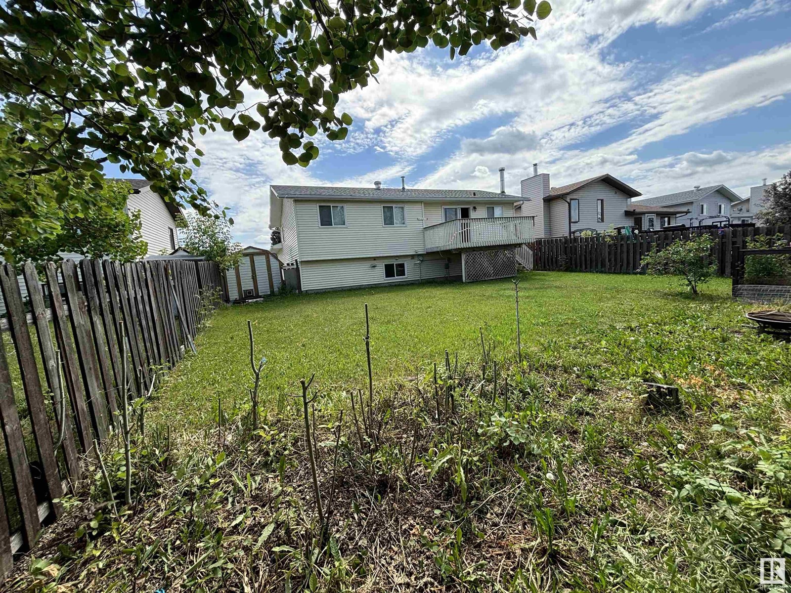 Property at 3910 54 AV image 3